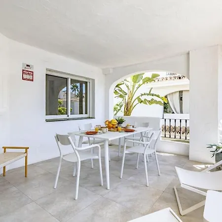 Ayma Naranjos Apartment