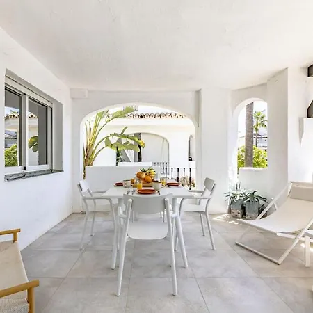 Ayma Naranjos Apartment *