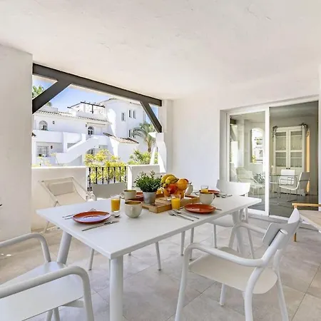 Ayma Naranjos Apartment Marbella